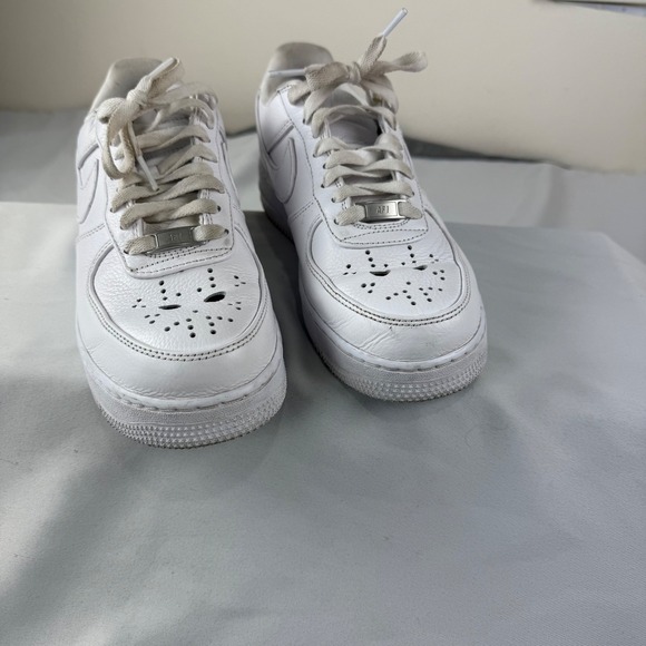 nike sneakers size 8.5